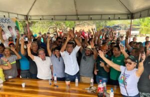 Dr. Gutemberg acompanha Lahesio Bonfim em agenda pela Região dos Lençóis