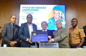 Dr. Gutemberg concede Título de Cidadão Ludovicense à Rogério Garcês Ferreira, executivo Senai
