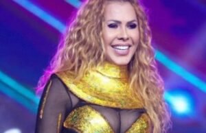 Após 5 dias internada por inchaços e gastrite, Joelma recebe alta