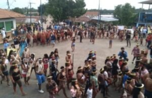 Em ato, indígenas do Vale do Javari cobram justiça por Bruno e Dom