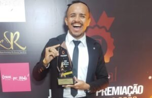 Jornalista e apresentador William Santos é homenageado em Curitiba – PR