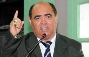 Escolas comunitárias na UTI da UTI”, dispara Astro de Ogum