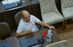 Vereadores de São Luís se irritam com “deboche” de representantes do executivo e encerram audiência