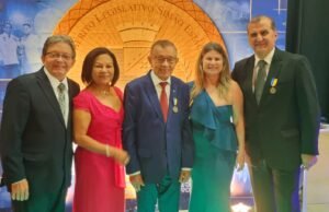 Dr. Gutemberg entrega medalha Simão Estácio da Silveira para personalidades que ajudaram no desenvolvimento da cidade de São Luís