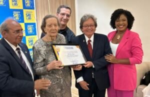 Dr. Gutemberg realiza homenagem a grande pesquisadora Zelinda Machado