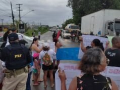 Vídeo: Manifestação na BR-135 bloqueia a saída de São Luís