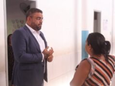 Após visita de Paulo Victor, Prefeitura restabelece energia de escola na Vila Luizão